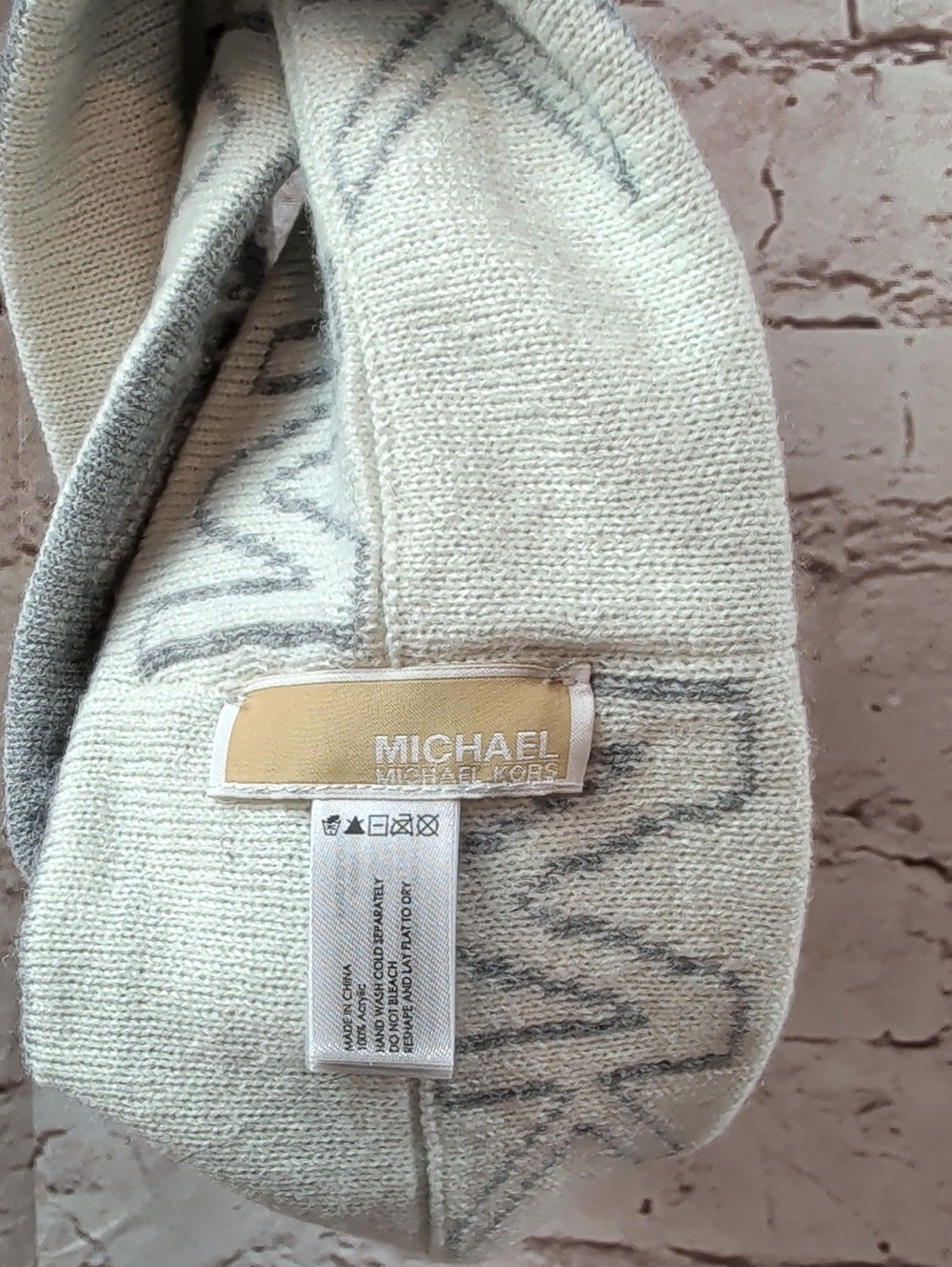 Michael Kors Gray and White Knit Logo Headband New Nwt - Picture 4 of 5